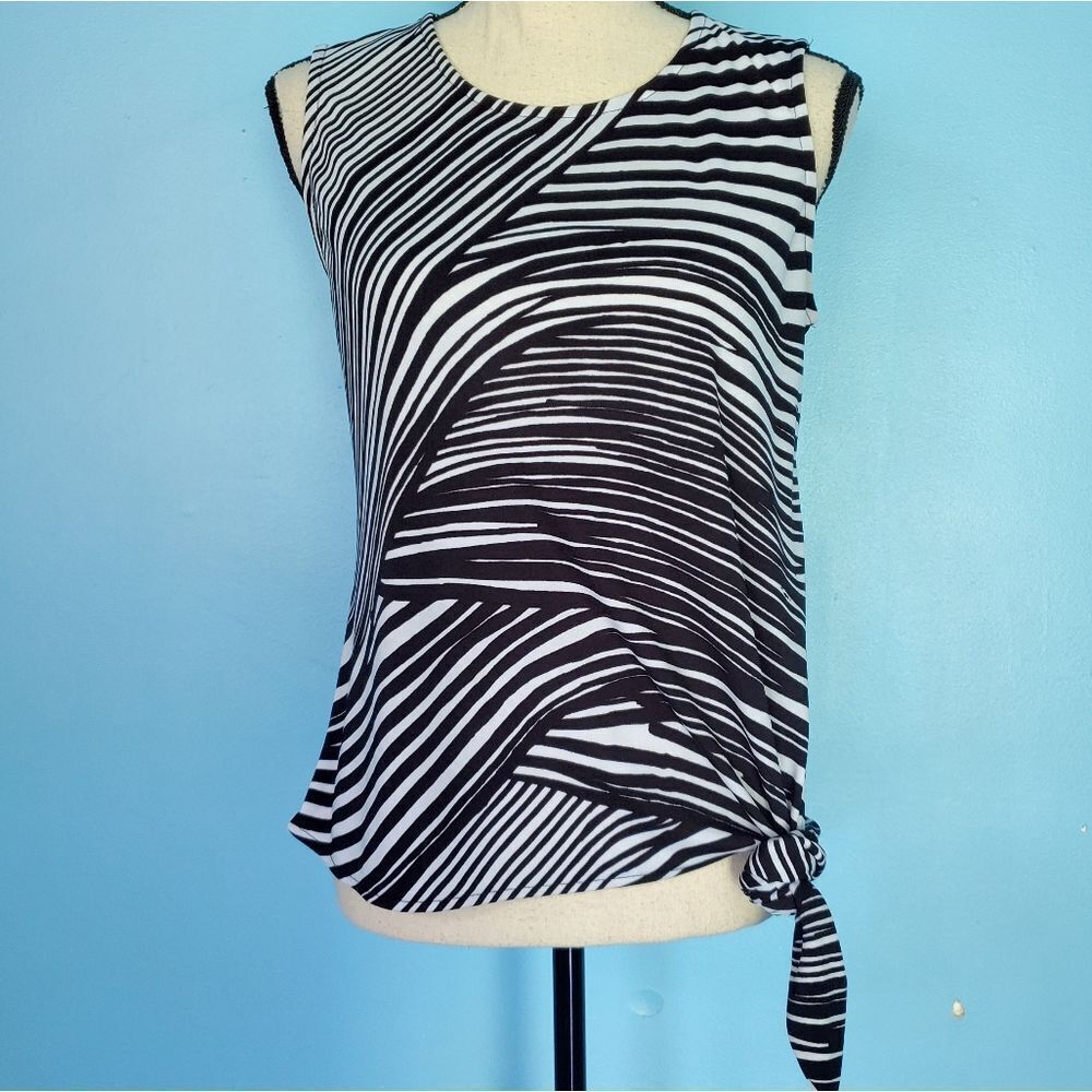 Liz Claiborne Black/White Striped Keyhole Cutout Knotted Detail Sleeveless Top
